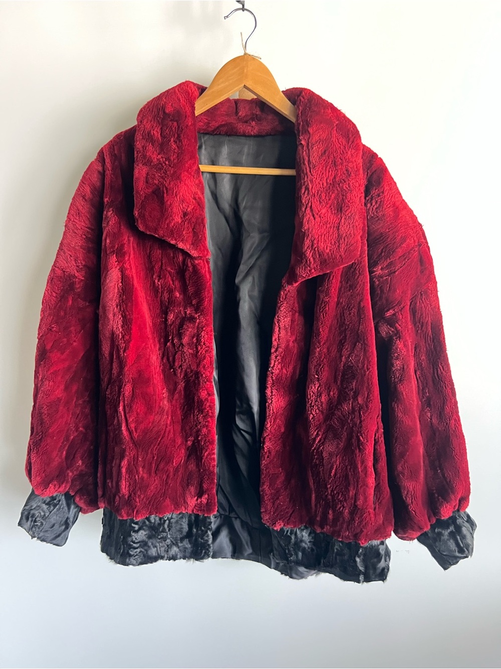 Vintage Red Beaver Fur Jacket for Women - Luxurious Plush Coat
